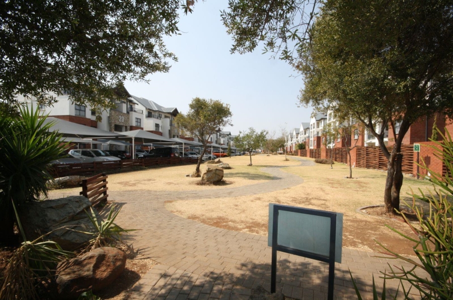 3 Bedroom Property for Sale in Greenstone Crest Gauteng