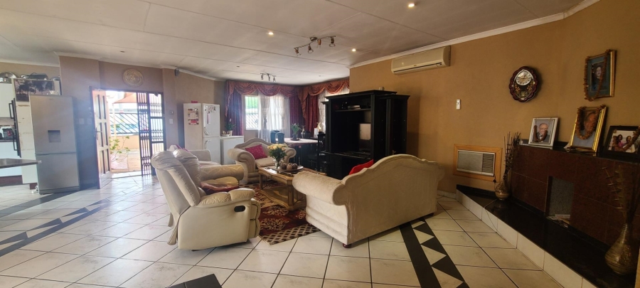 3 Bedroom Property for Sale in Edenvale Central Gauteng
