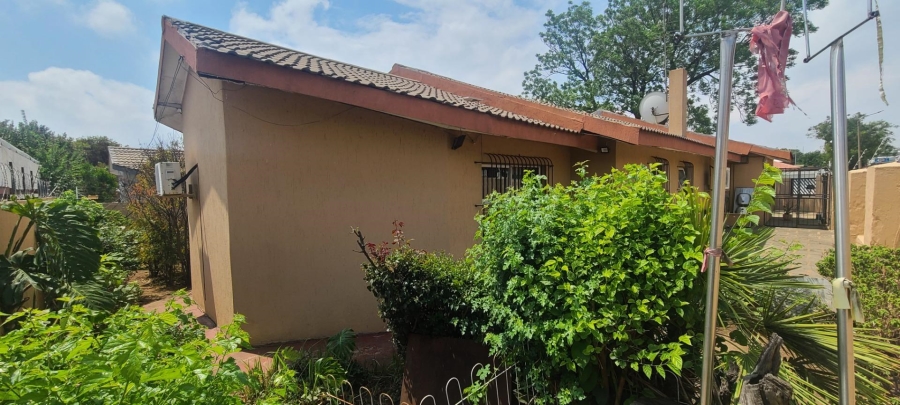 3 Bedroom Property for Sale in Edenvale Central Gauteng