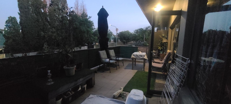 2 Bedroom Property for Sale in Edenvale Central Gauteng