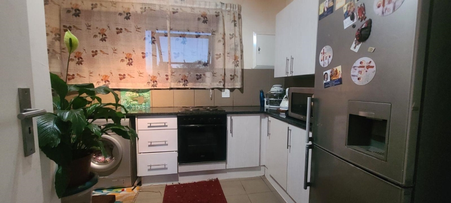 2 Bedroom Property for Sale in Edenvale Central Gauteng