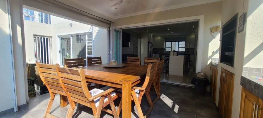 3 Bedroom Property for Sale in Edenvale Central Gauteng