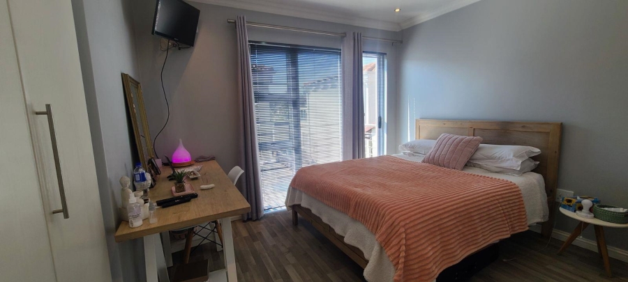 3 Bedroom Property for Sale in Edenvale Central Gauteng