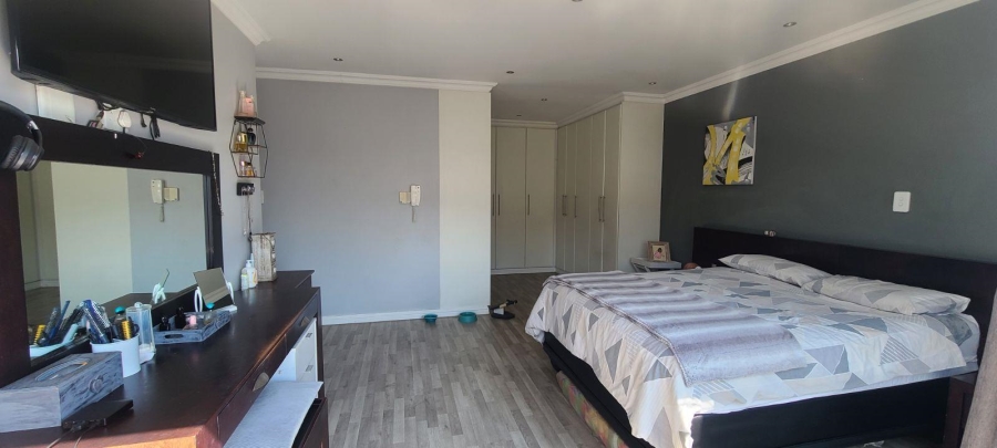 3 Bedroom Property for Sale in Edenvale Central Gauteng