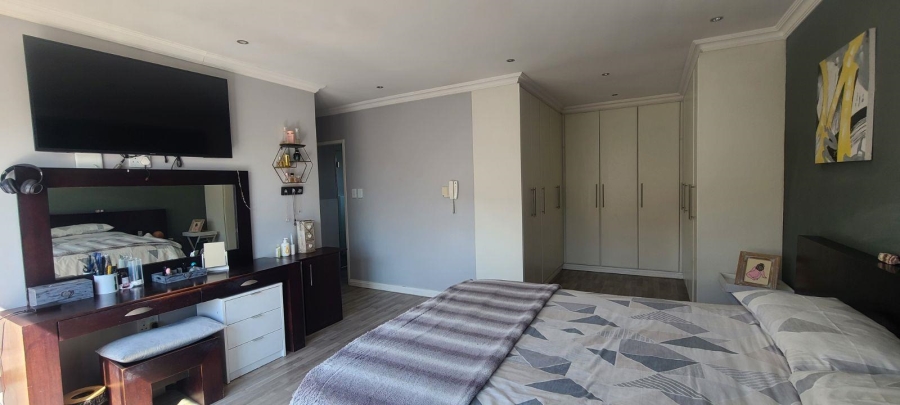 3 Bedroom Property for Sale in Edenvale Central Gauteng