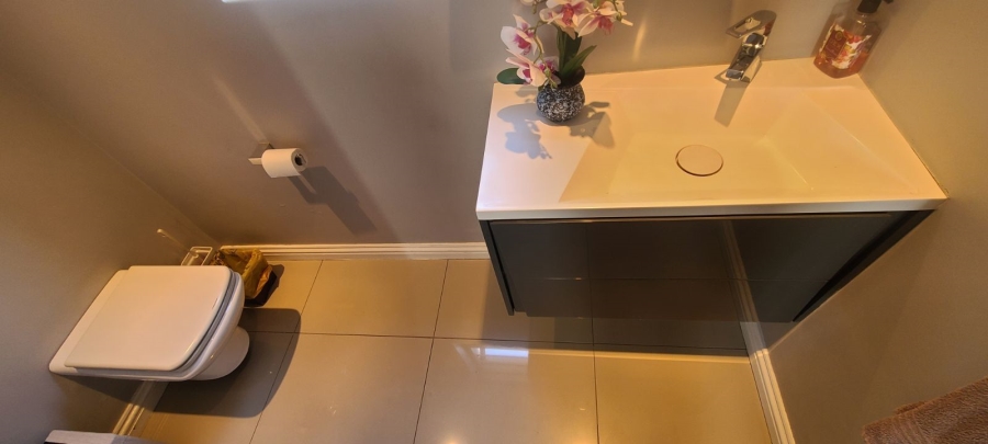 3 Bedroom Property for Sale in Edenvale Central Gauteng