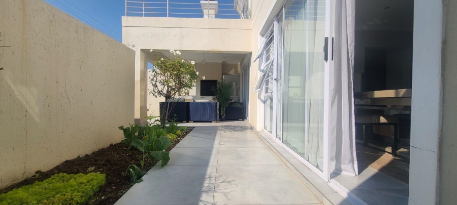 3 Bedroom Property for Sale in Edenvale Central Gauteng