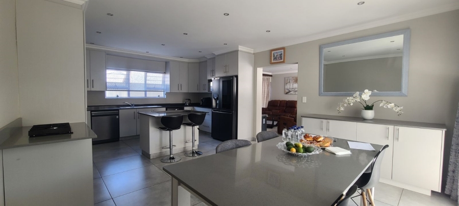 3 Bedroom Property for Sale in Edenvale Central Gauteng