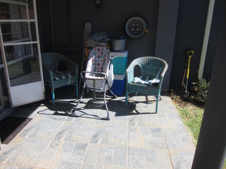 2 Bedroom Property for Sale in Linmeyer Gauteng