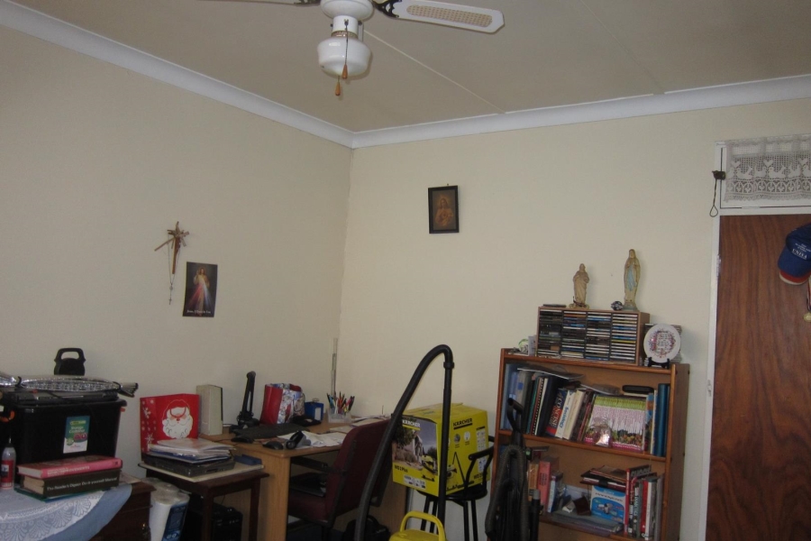 3 Bedroom Property for Sale in Robertsham Gauteng