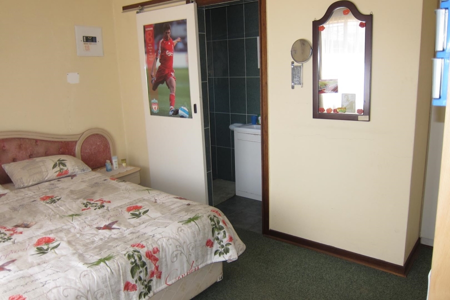 3 Bedroom Property for Sale in Robertsham Gauteng