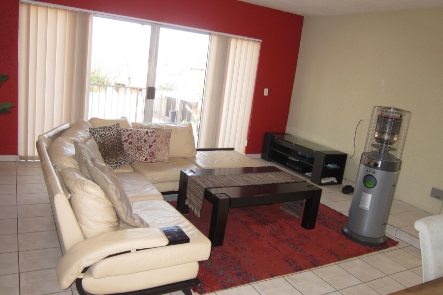 3 Bedroom Property for Sale in Suideroord Gauteng