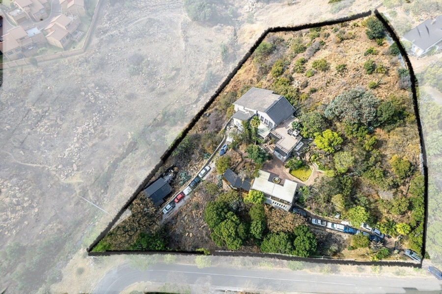 6 Bedroom Property for Sale in Mondeor Gauteng