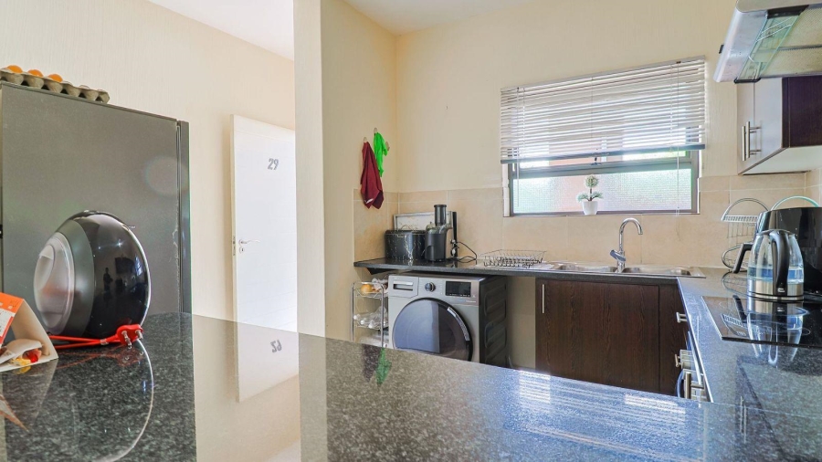 2 Bedroom Property for Sale in Mulbarton Gauteng
