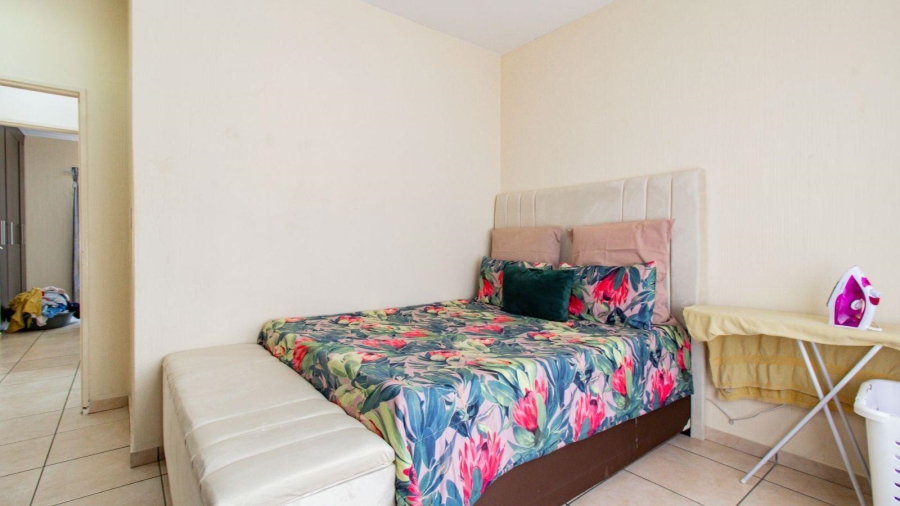 2 Bedroom Property for Sale in Mulbarton Gauteng