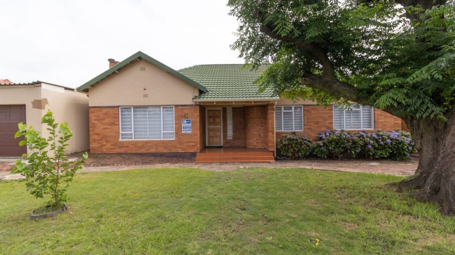 5 Bedroom Property for Sale in Chrisville Gauteng