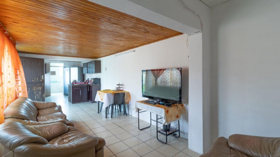 5 Bedroom Property for Sale in Chrisville Gauteng