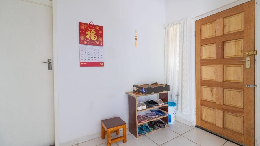5 Bedroom Property for Sale in Chrisville Gauteng