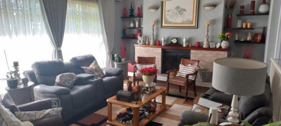 3 Bedroom Property for Sale in Linmeyer Gauteng