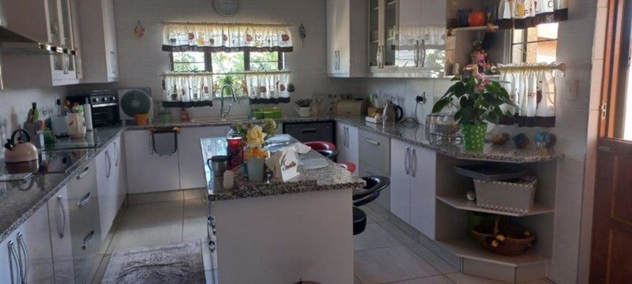 3 Bedroom Property for Sale in Linmeyer Gauteng