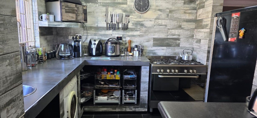 4 Bedroom Property for Sale in Mayberry Park Gauteng