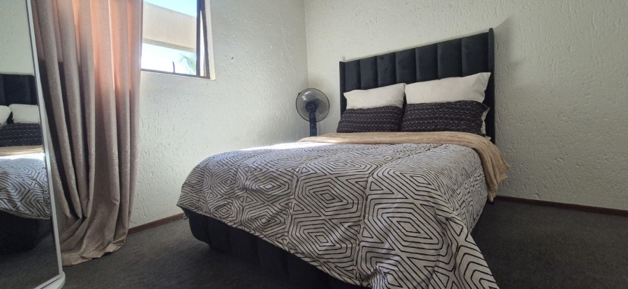 1 Bedroom Property for Sale in New Market Park Gauteng