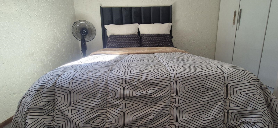 1 Bedroom Property for Sale in New Market Park Gauteng