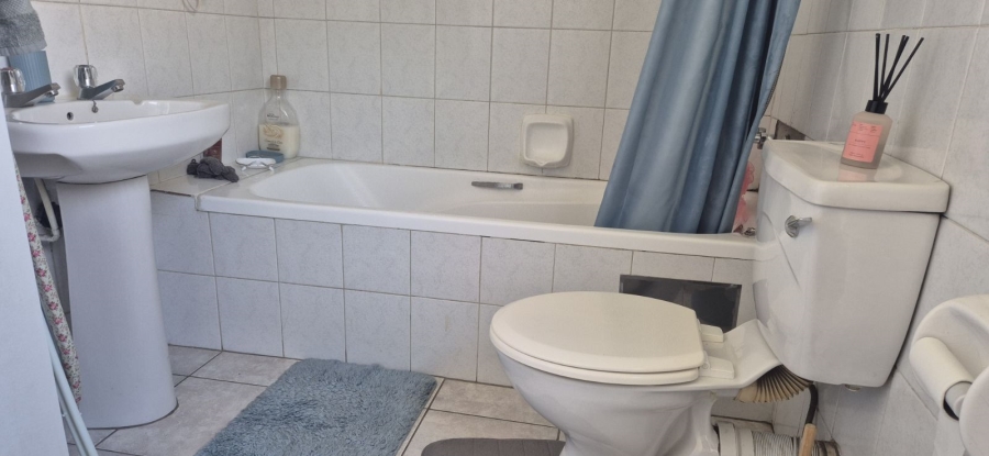 1 Bedroom Property for Sale in New Market Park Gauteng