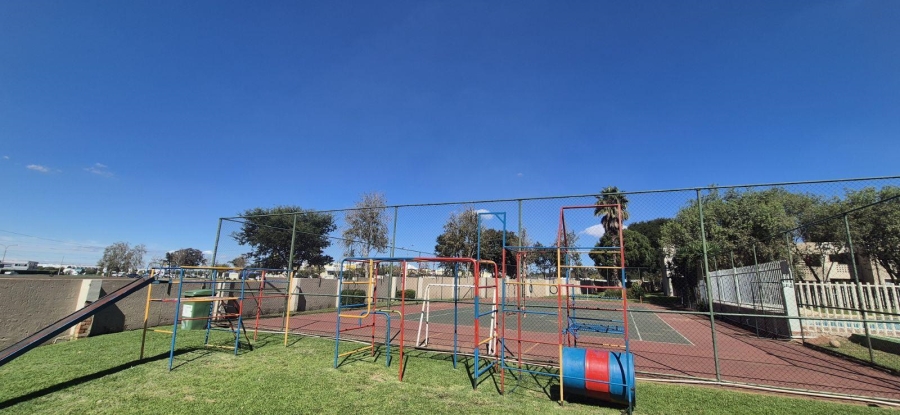 1 Bedroom Property for Sale in New Market Park Gauteng