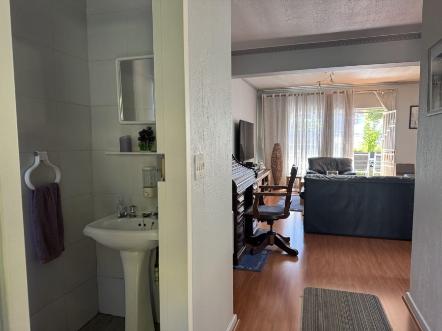 3 Bedroom Property for Sale in New Redruth Gauteng