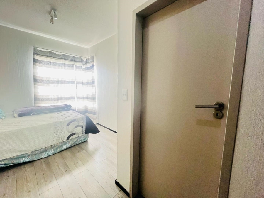 2 Bedroom Property for Sale in Broadacres Gauteng