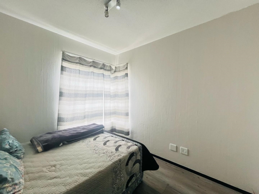 2 Bedroom Property for Sale in Broadacres Gauteng