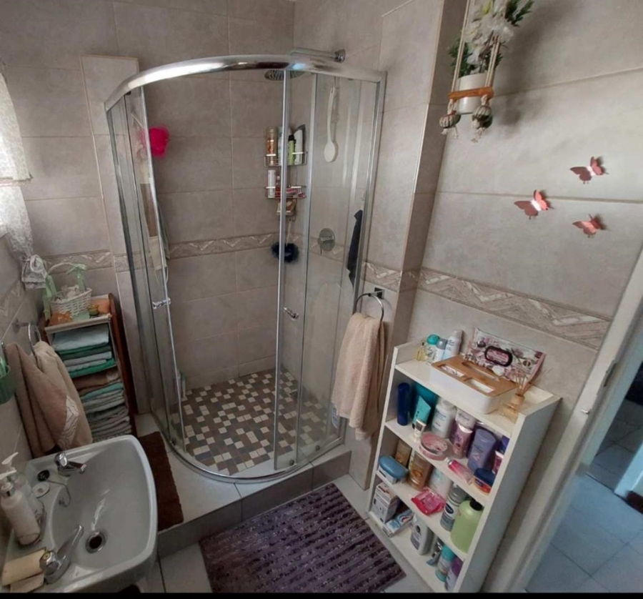 2 Bedroom Property for Sale in New Redruth Gauteng