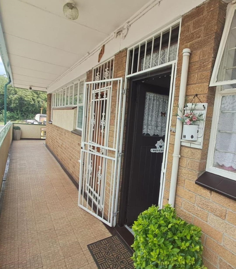 2 Bedroom Property for Sale in New Redruth Gauteng