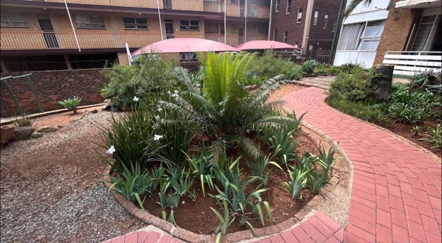 2 Bedroom Property for Sale in New Redruth Gauteng