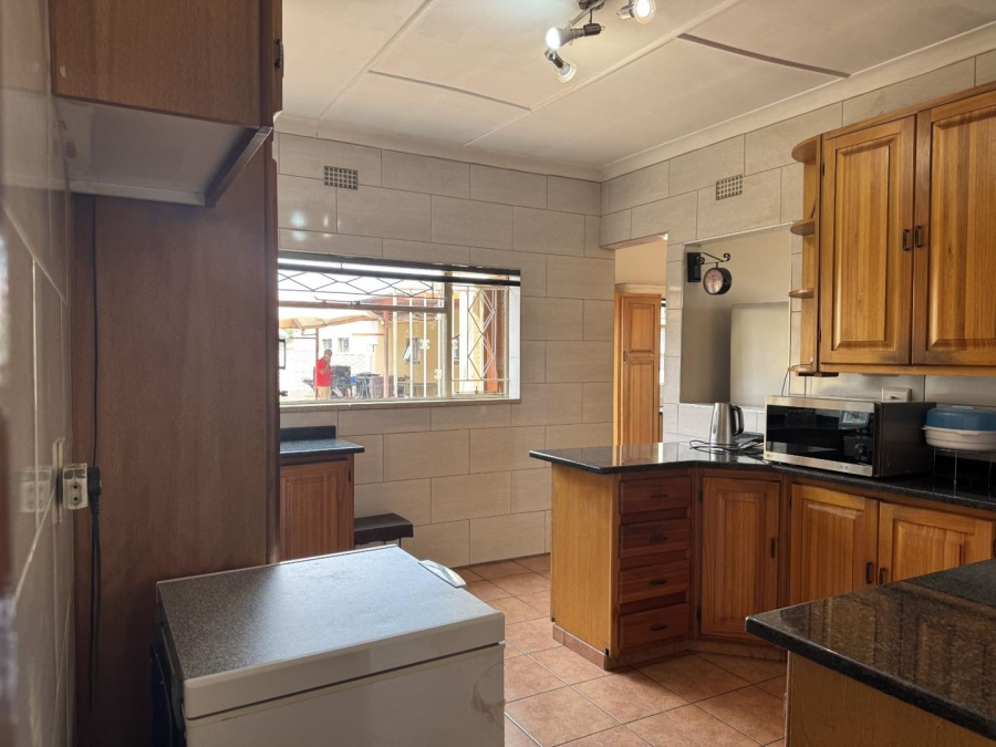 4 Bedroom Property for Sale in New Redruth Gauteng