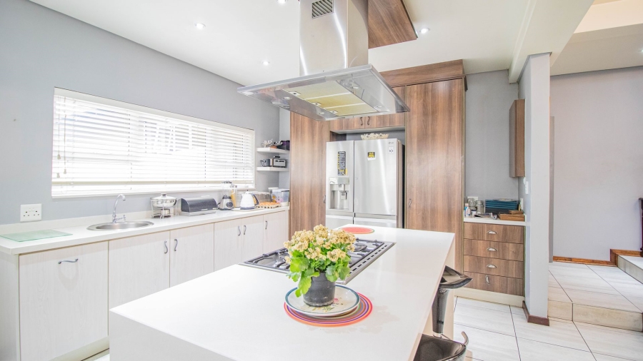 4 Bedroom Property for Sale in Dowerglen Gauteng