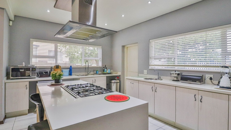 4 Bedroom Property for Sale in Dowerglen Gauteng