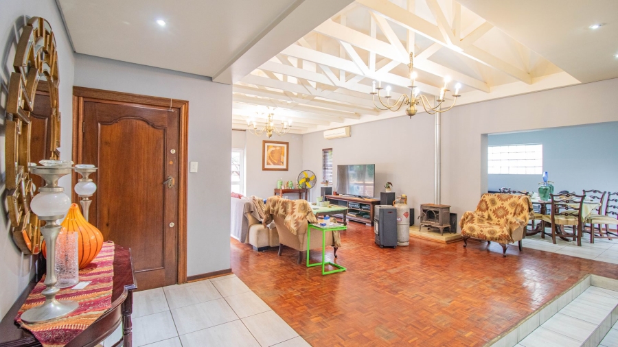4 Bedroom Property for Sale in Dowerglen Gauteng