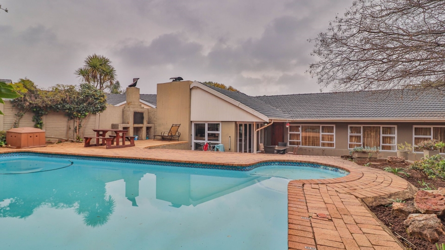 4 Bedroom Property for Sale in Dowerglen Gauteng