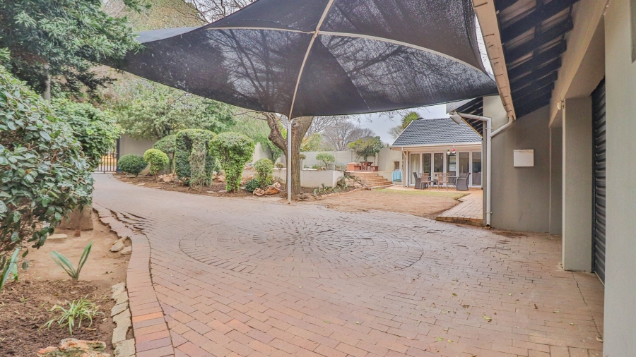 4 Bedroom Property for Sale in Dowerglen Gauteng