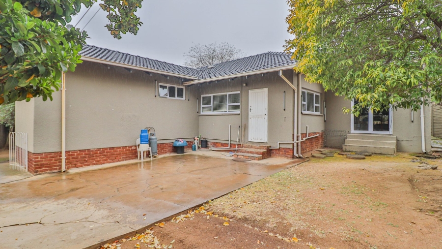 4 Bedroom Property for Sale in Dowerglen Gauteng