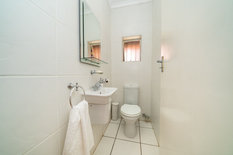 4 Bedroom Property for Sale in Eastleigh Ridge Gauteng