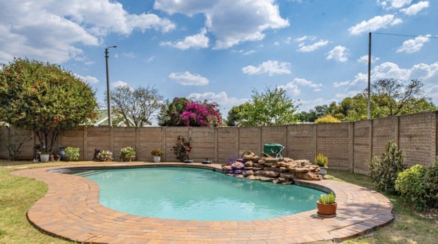 3 Bedroom Property for Sale in Elma Park Gauteng