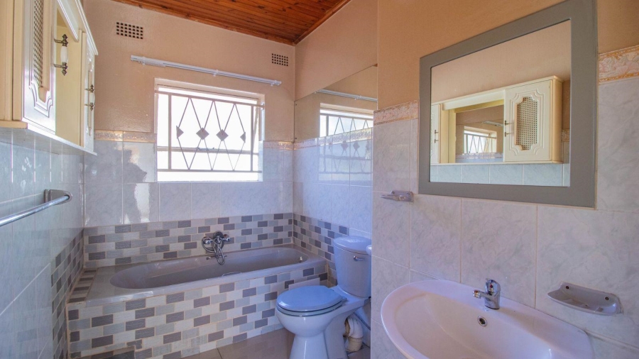 4 Bedroom Property for Sale in Illiondale Gauteng