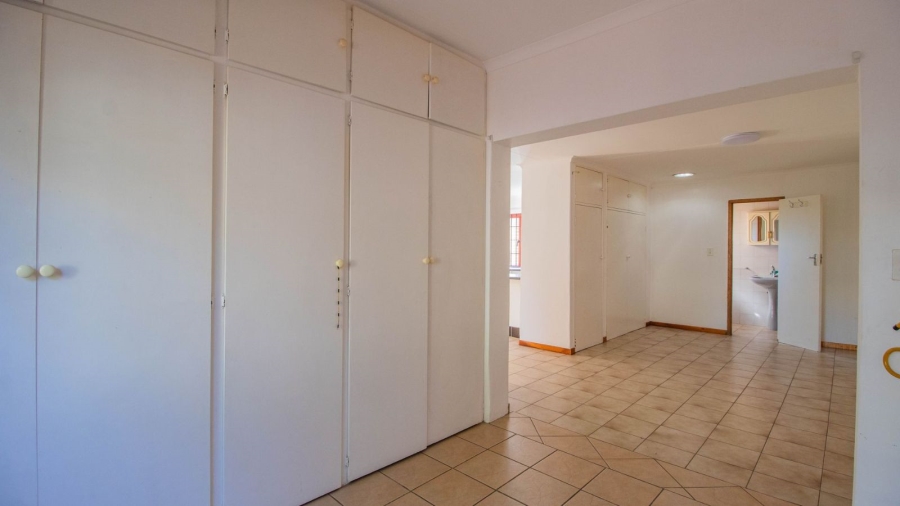 4 Bedroom Property for Sale in Illiondale Gauteng