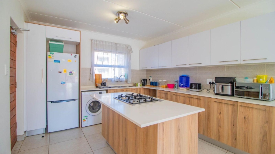 2 Bedroom Property for Sale in Founders Hill Gauteng