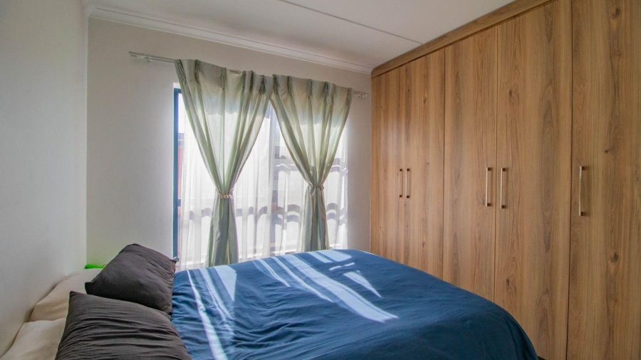 2 Bedroom Property for Sale in Founders Hill Gauteng