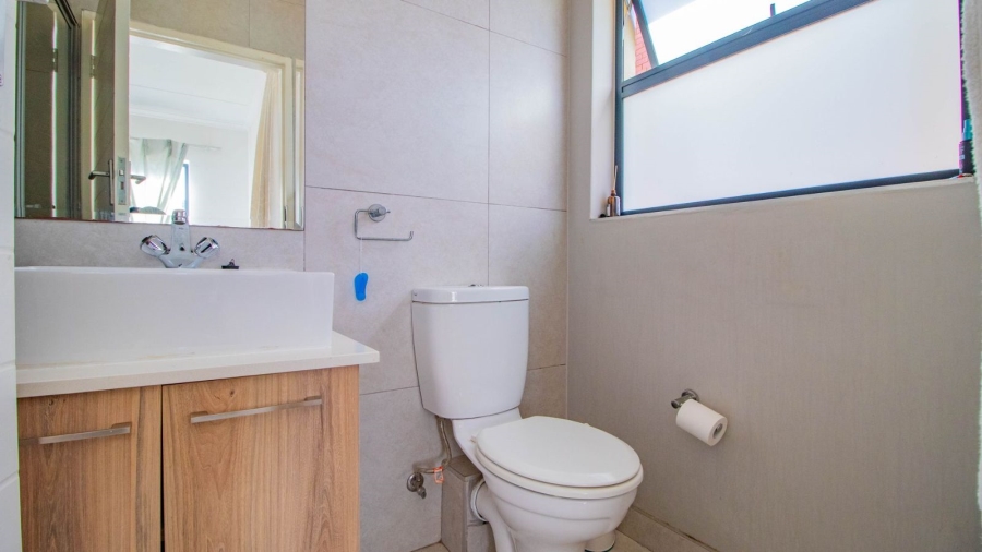 2 Bedroom Property for Sale in Founders Hill Gauteng