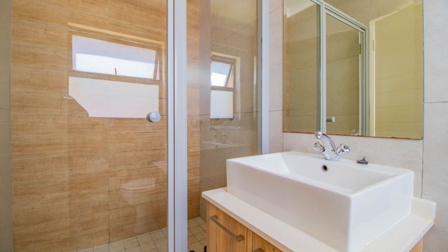 2 Bedroom Property for Sale in Founders Hill Gauteng